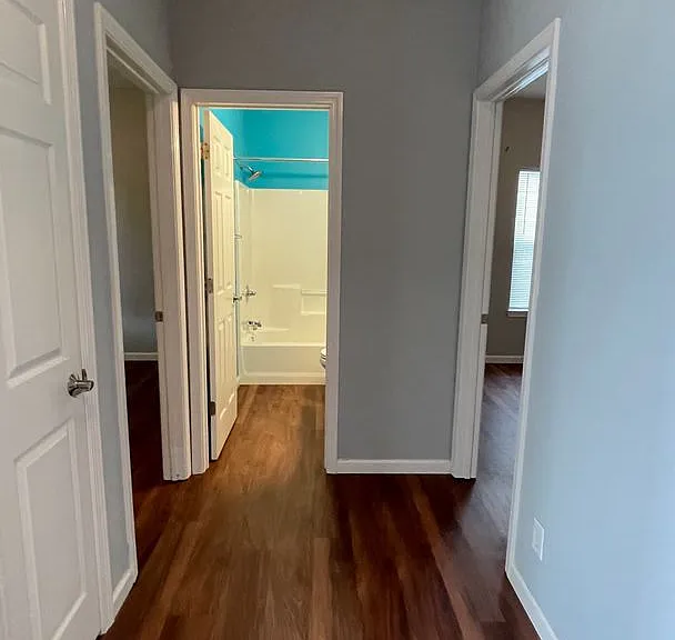 362 Chapelhill Dr — Photo 13