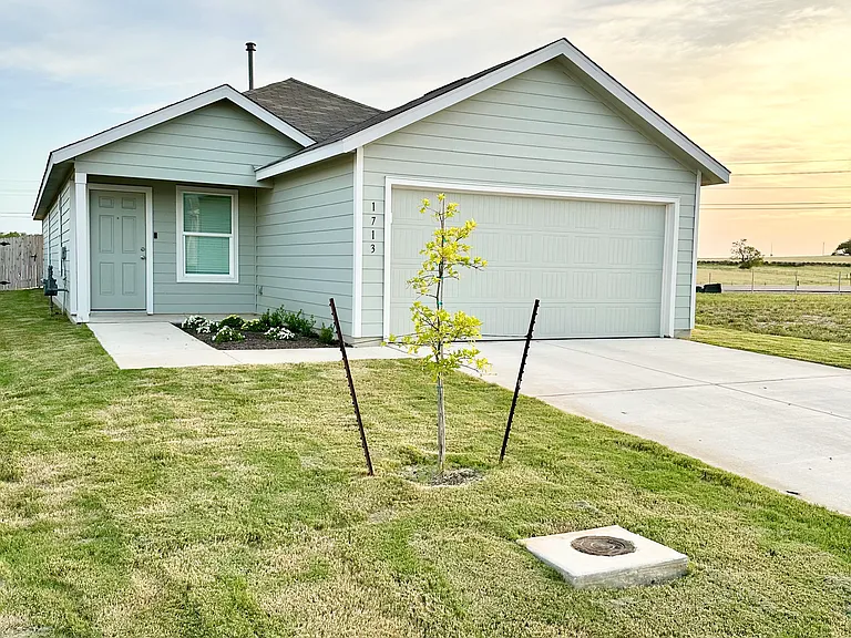1713 Knoll Rdg — Photo 1