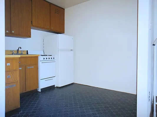 Rented by Balass Ralph, LREB | media 10