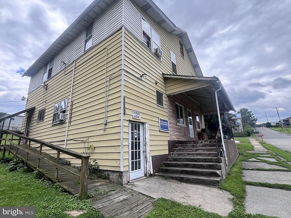 1st image of 402 16th St