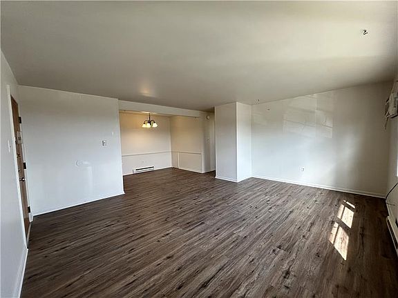 3rd image of 407 Colonial Dr #44