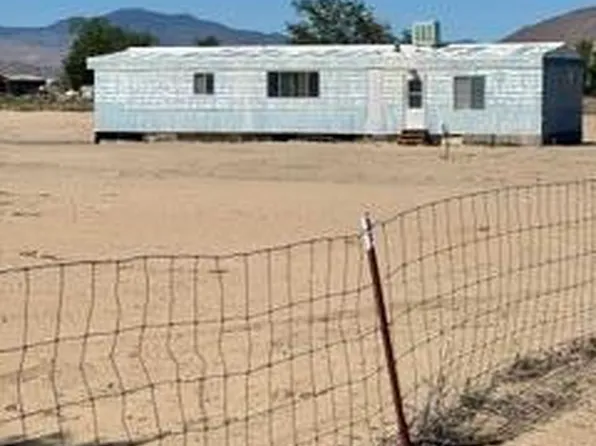2405 E Antelope St, Silver Springs, NV 89429
