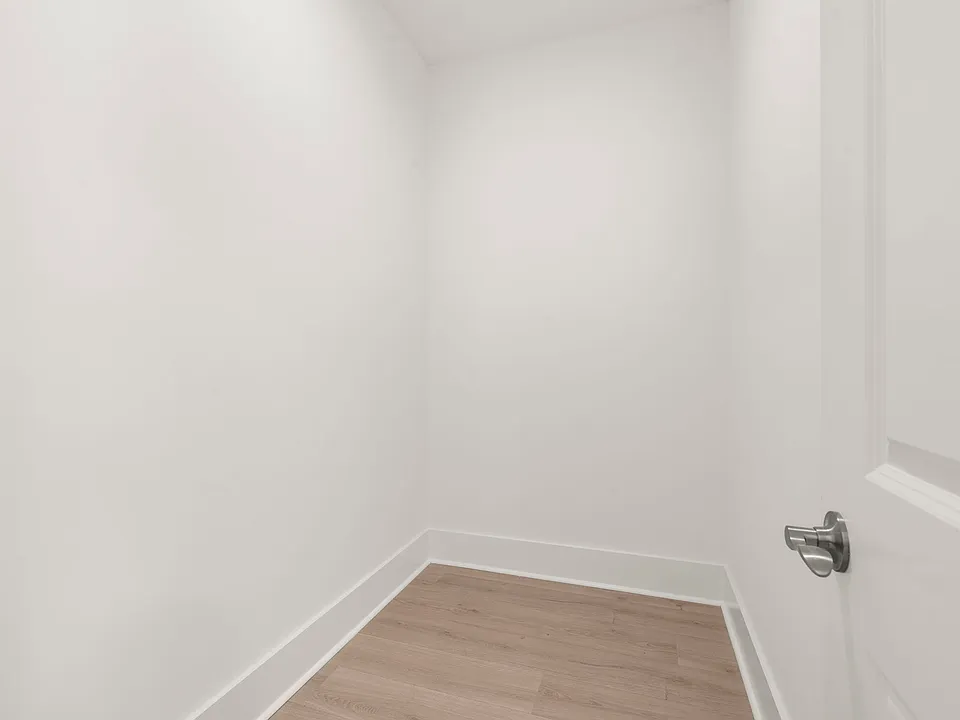 Large storage room on 1st floor for boxes/holiday storage.