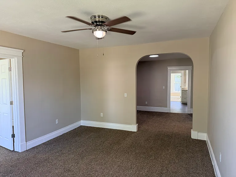 435 Crittenden Ave — Photo 10