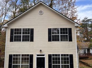 8950 Lark Ter, Gainesville, GA 30506