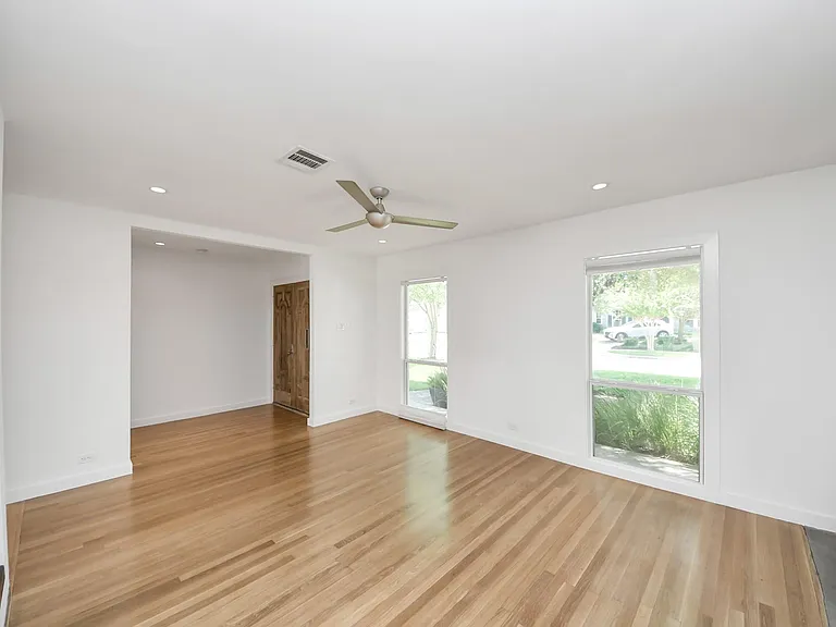 7610 Highmeadow Dr — Photo 40
