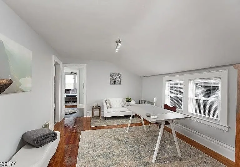 35 Hazelwood Rd — Photo 3