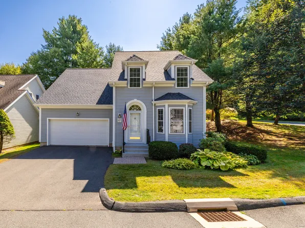27 Brettonwood Drive #27, Simsbury, CT 06070