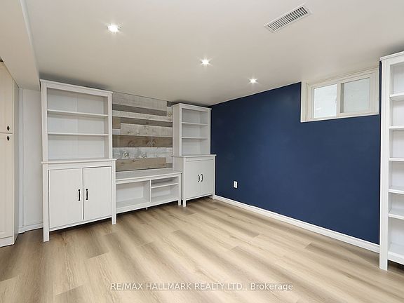 3rd image of 11 Adair Rd