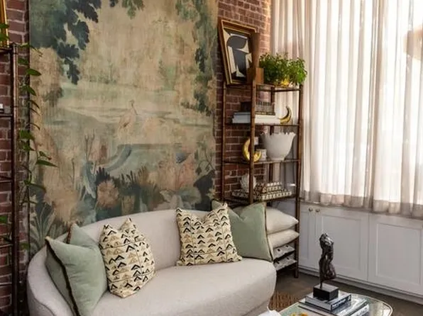 1102 Washington Street image 3 of 18