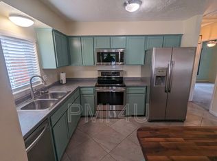 6016 Landry Ave NW, Albuquerque, NM 87120