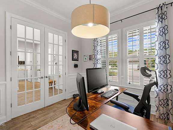 5th image of 170 PALM ISLAND Way