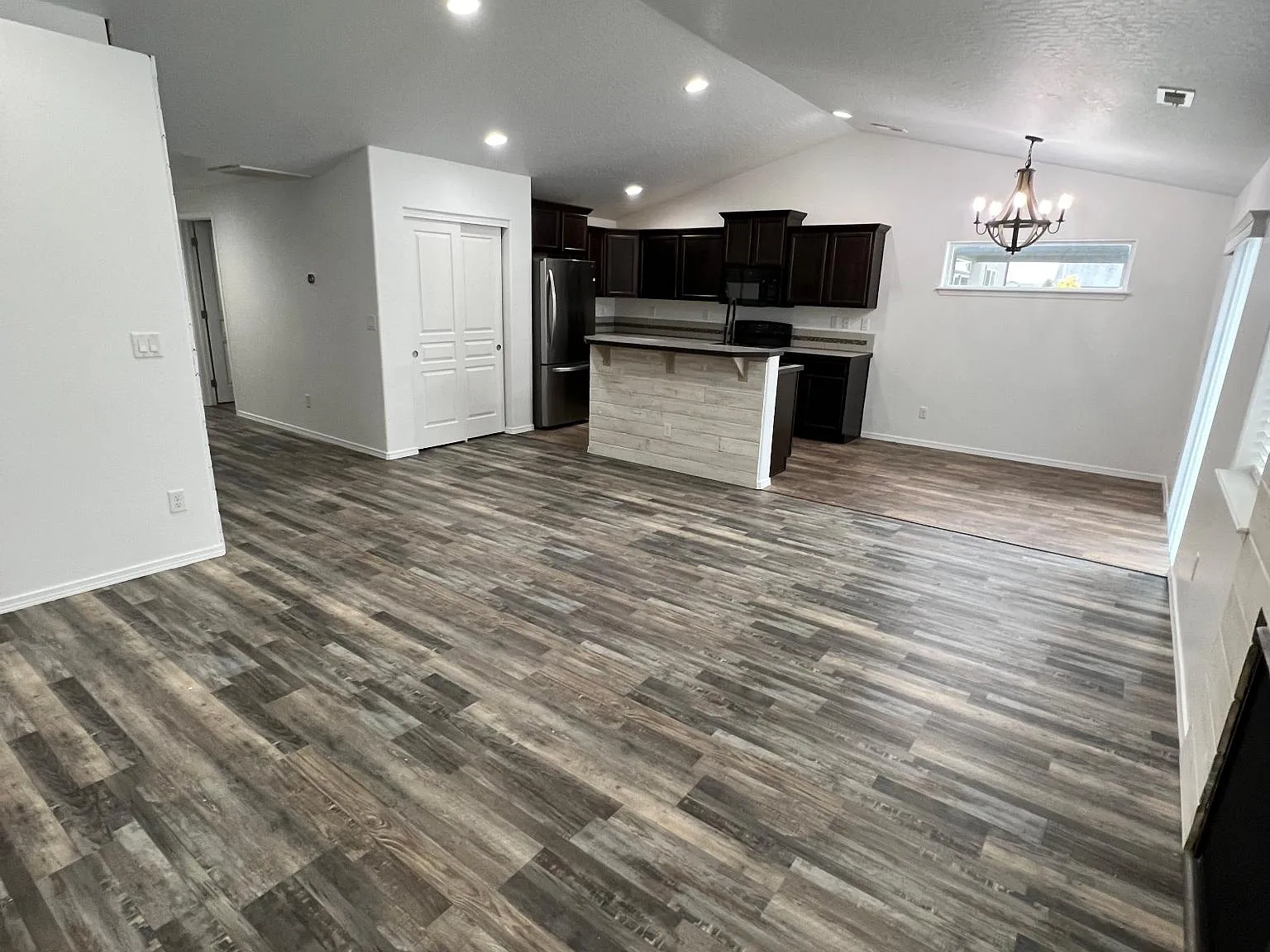 6046 W Quail Ridge St — Photo 4