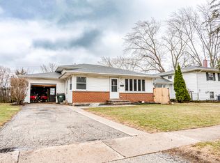 213 N Idlewild Ave, Mundelein, IL