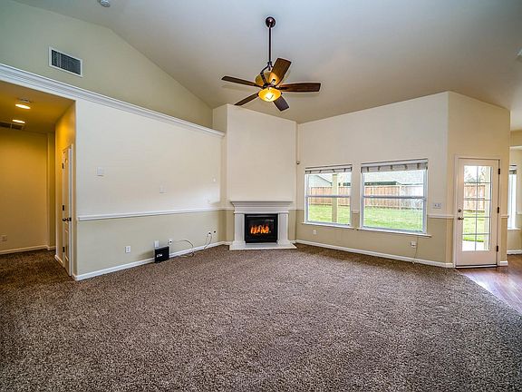 5th image of 1615 Vineyard Pl