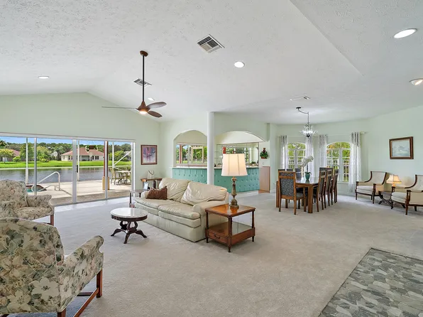 2617 Serenity Circle N, Fort Pierce, FL 34981