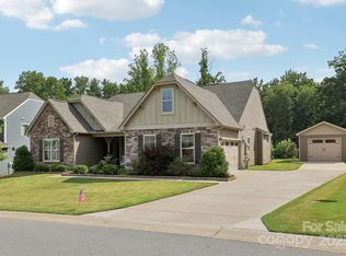 5332 Pembrey Dr, Denver, NC 28037