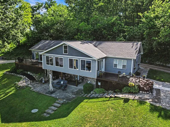 12144 S Sherman Lake Dr, Augusta, MI 49012