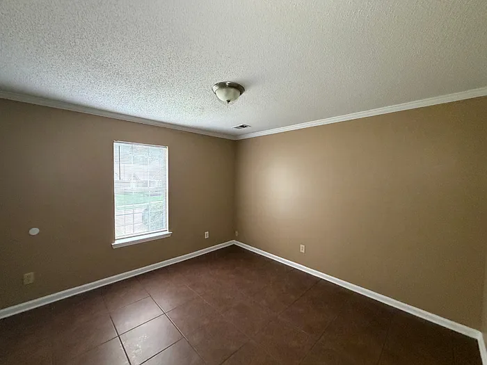 4 bed, 2.5 bath, 2040 sqft, $1,850 — Photo 4