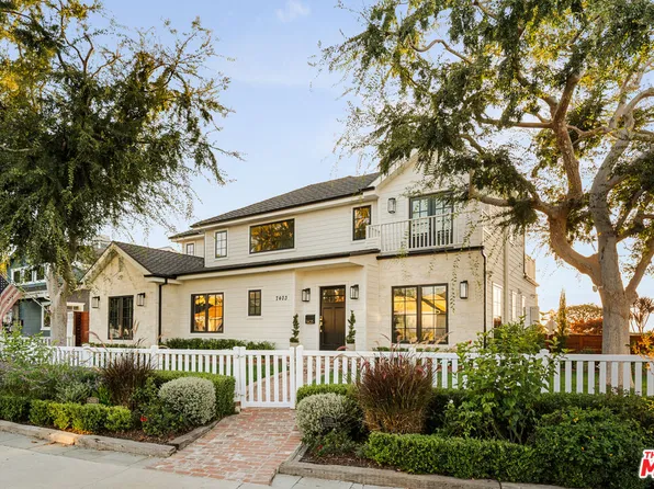 7403 Stewart Ave, Los Angeles, CA 90045