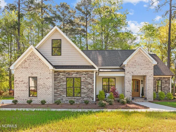 112 Cape Fear Drive, Chocowinity, NC 27817