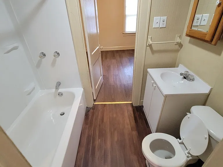 1119 S Denny St — Photo 4