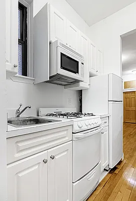 Rented by CitySites Real Estate Group | media 11