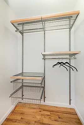 Rented by Perry Associates NYC Inc | media 7