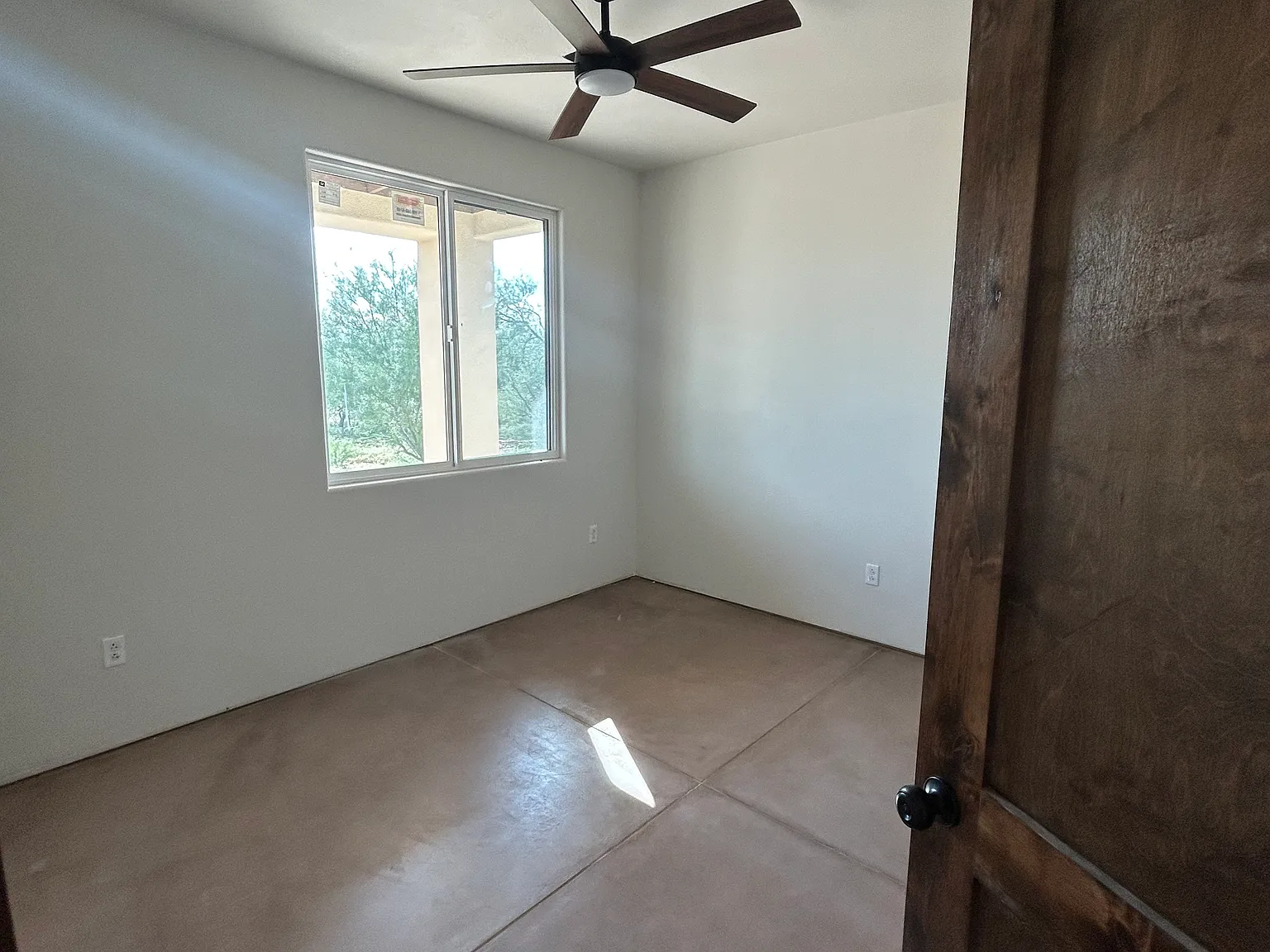 2 bed, 1.5 bath, 1050 sqft, $2,000 — Photo 1
