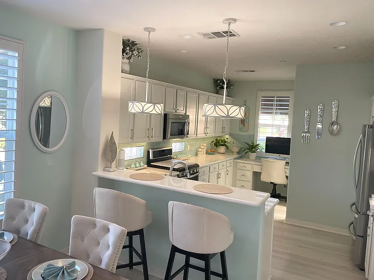 Kitchen with bar counter. Furniture not included