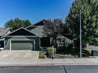 1052 Havenwood Dr, Eagle Pt, OR 97524