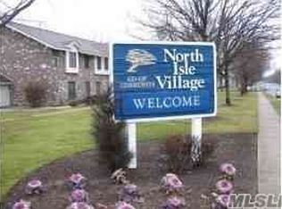 9 Osage Ct, Coram, NY 11727