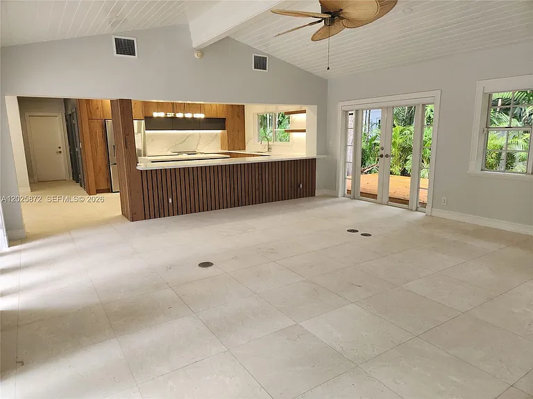935 Alfonso Ave — Photo 5
