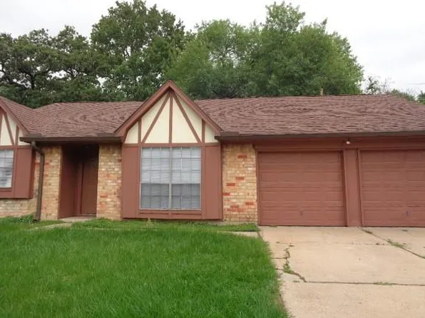 9530 Magnolia Ridge Dr, Houston, TX 77070