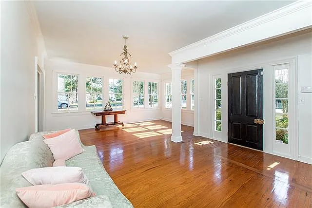 5 bed, 4.0 bath, 4044 sqft, $3,800 — Photo 4