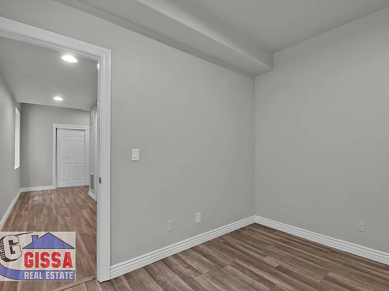 1043 Longspur Ln — Photo 55