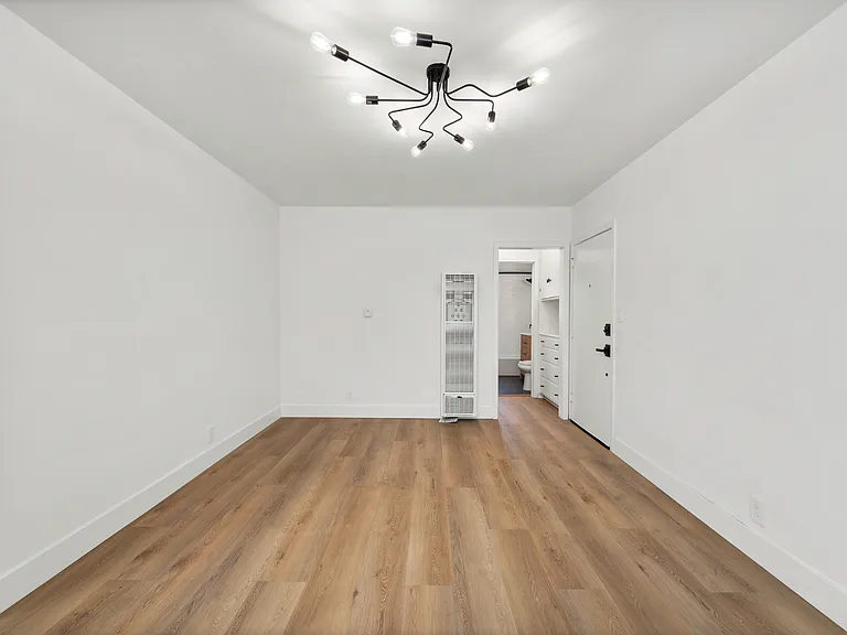 728 Cerritos Ave #5 — Photo 5