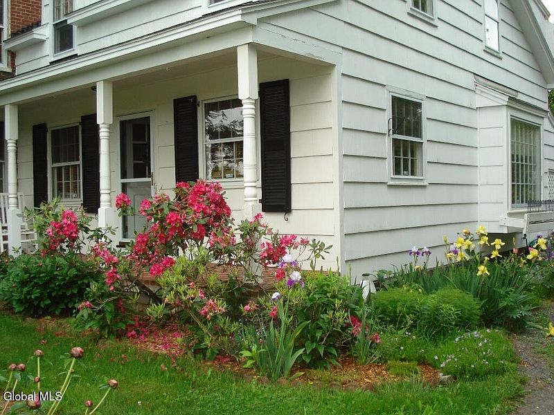 3rd image of 132 Biittig Road