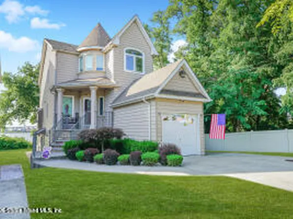 287 Ellis St, Staten Island, NY 10307