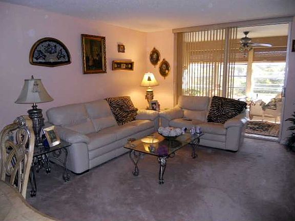 5th image of 7624 NW 18th St APT 308