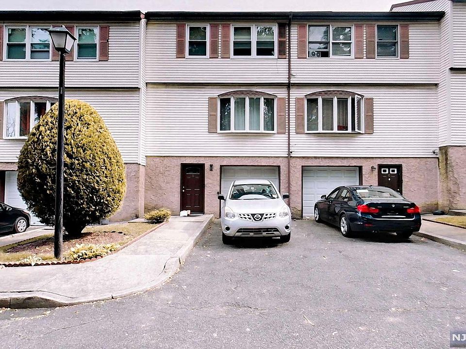 1st image of 735-45 Park Ave Unit 3