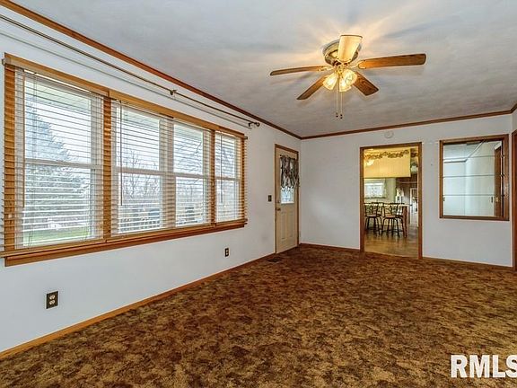5th image of 227 15th Ave E