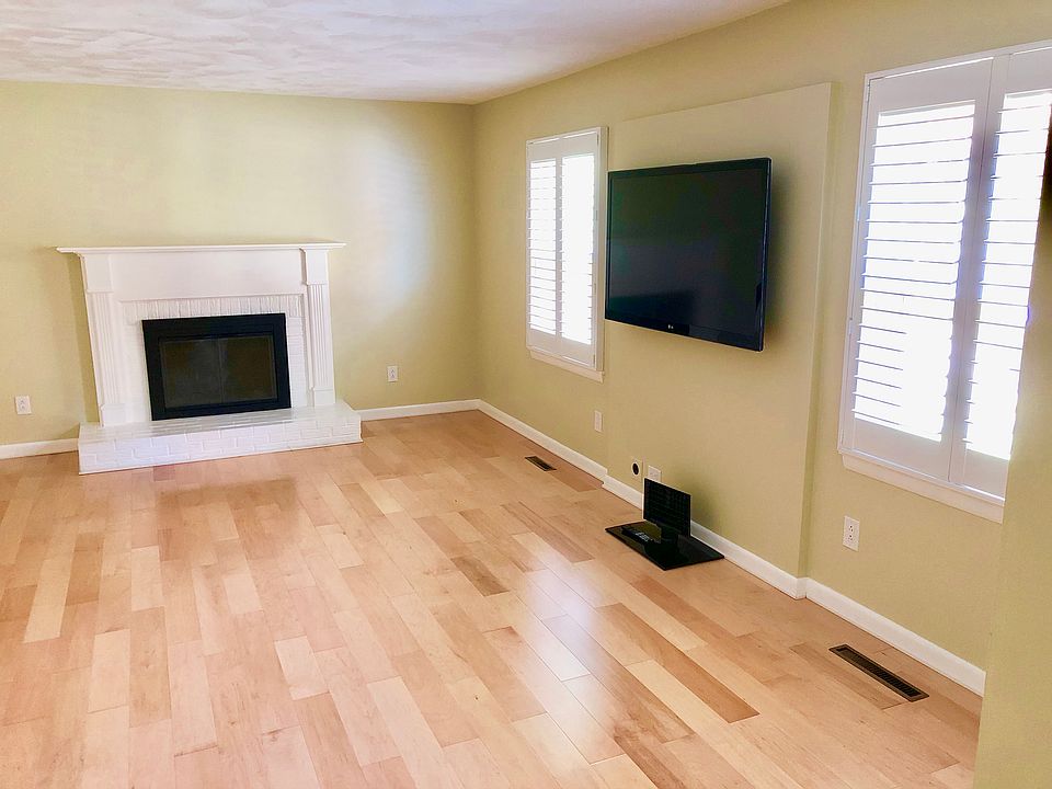 2nd image of 3164 Elmwood Ave #0
