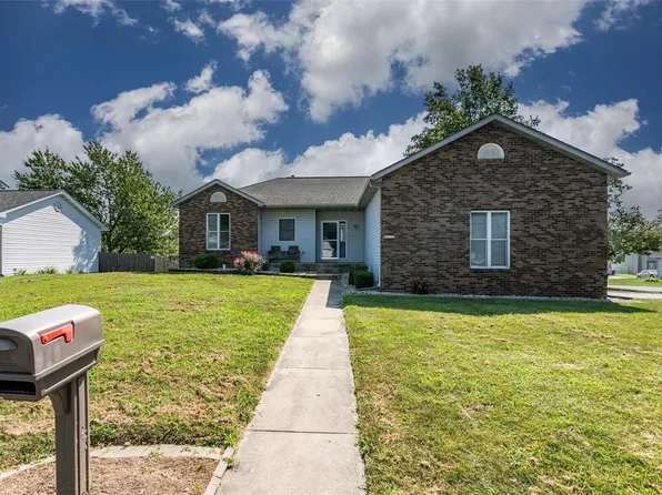 948 Dunberry Dr, O Fallon, IL 62269