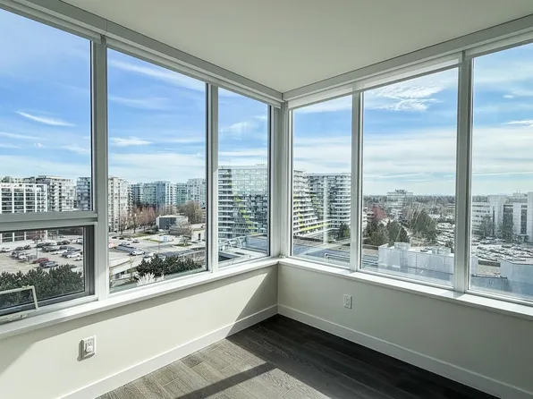 7468 Lansdowne Rd #1210, Richmond, BC V7C 0B7