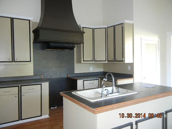 4th image of 510 N Parkerson St