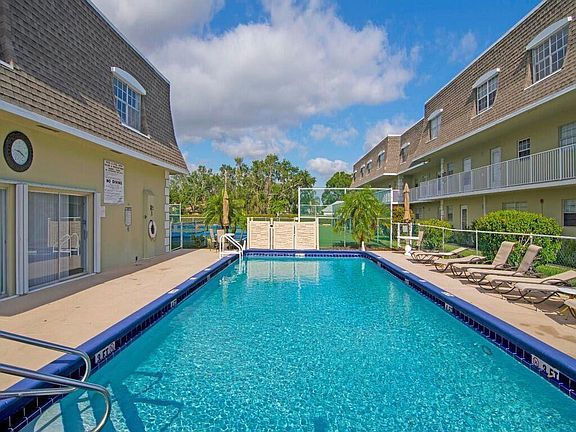4th image of 1901 Indian River Boulevard #104C