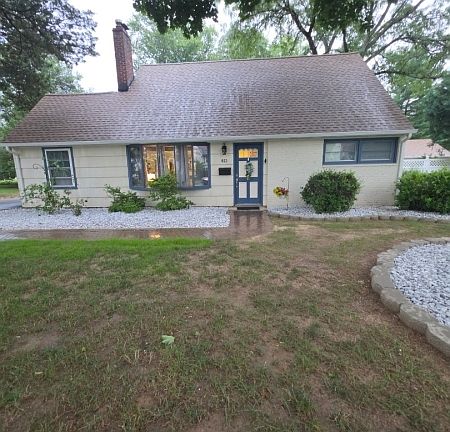 3rd image of 822 Mountain Ave