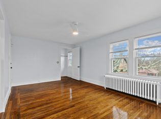 11 Whitwell Pl APT 2, Newport, RI 02840