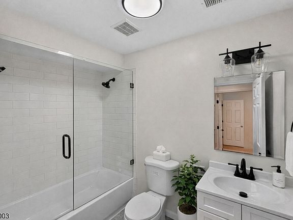 4th image of 156 Ridgewood Ave